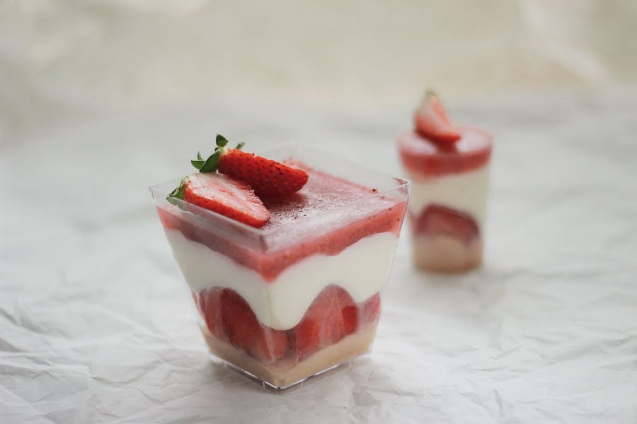 Jahodový cheesecake v poháriku